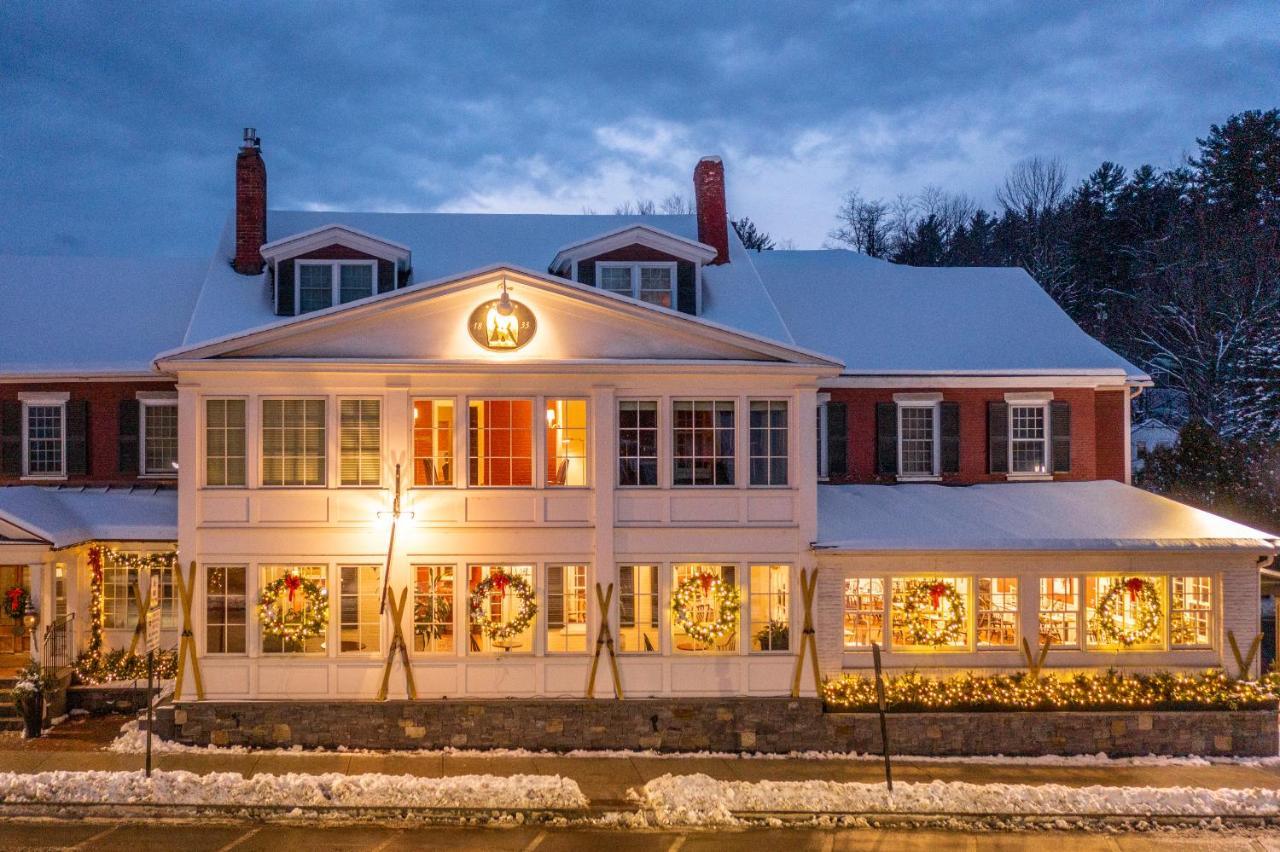 Green Mountain Inn Стоу Экстерьер фото